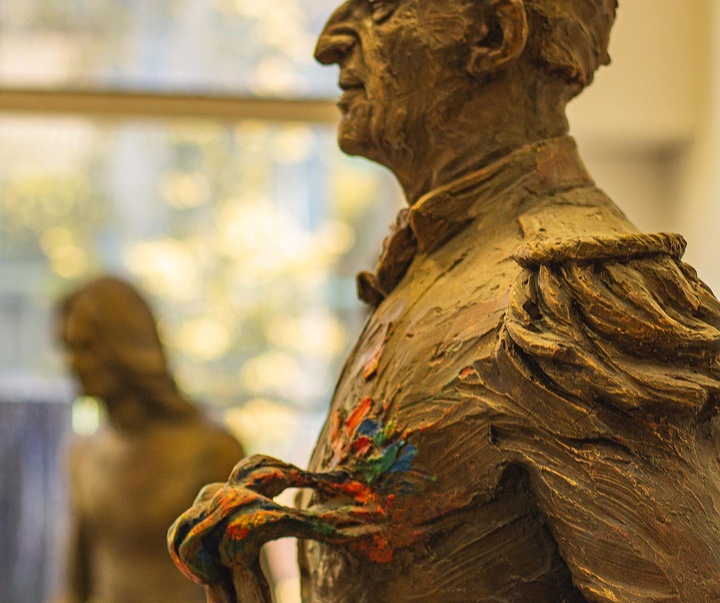 گالری مجسمه‌های کارلوس بناویدز از آرژانتین