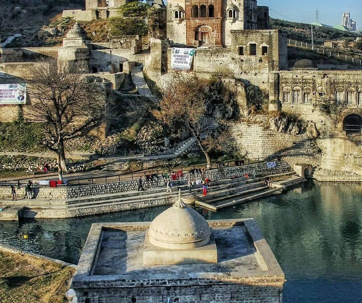 گالری آثار عکس روزنامه سپیده‌دم از پاکستان