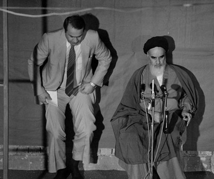 گالری عکس های مستند عباس عطار از ایران  (بخش اول، انقلاب ۱۳۵۷)