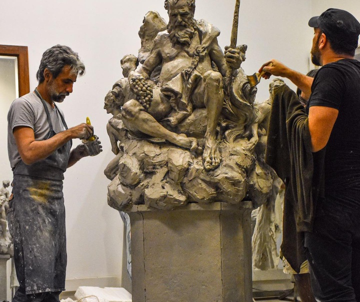 گالری مجسمه‌های کارلوس بناویدز از آرژانتین