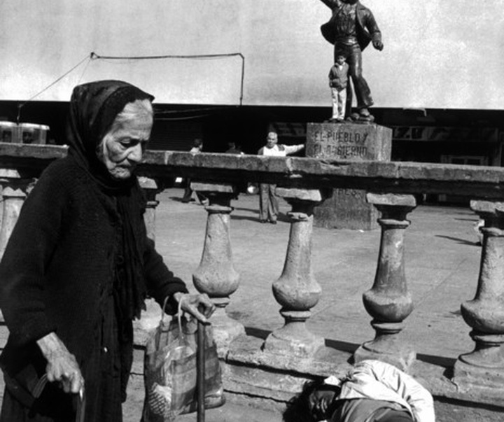 گالری عکس های مستند عباس عطار از ایران (بخش دوم، حوادث جهان)