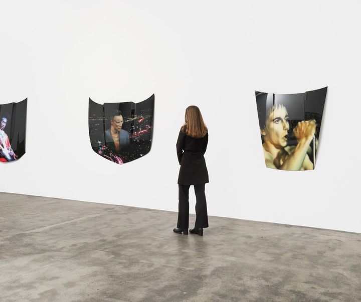 گالری آثار چیدمان و حجم جاناتان مانک از بریتانیا