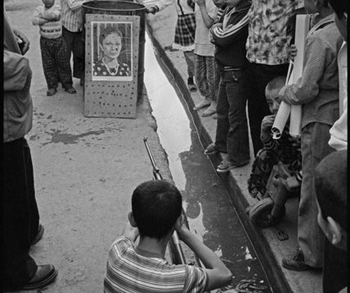 گالری عکس های مستند عباس عطار از ایران  (بخش اول، انقلاب ۱۳۵۷)