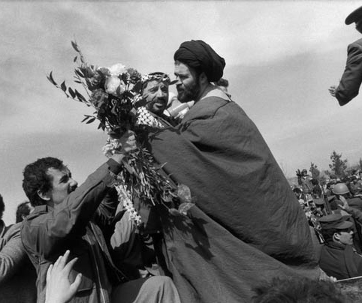 گالری عکس های مستند عباس عطار از ایران  (بخش اول، انقلاب ۱۳۵۷)