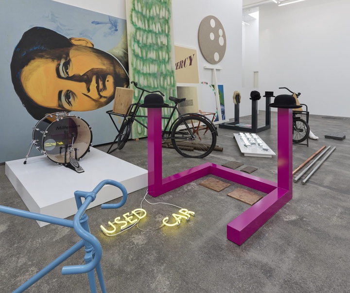 گالری آثار چیدمان و حجم جاناتان مانک از بریتانیا