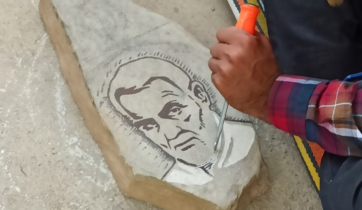 معجزه هنر تنها با پیچ‌گوشتی و سنگ!/