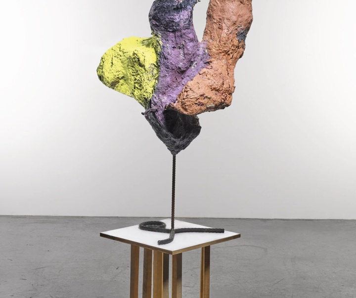 گالری آثار حجم و مجسمه فرانتس وست از اتریش