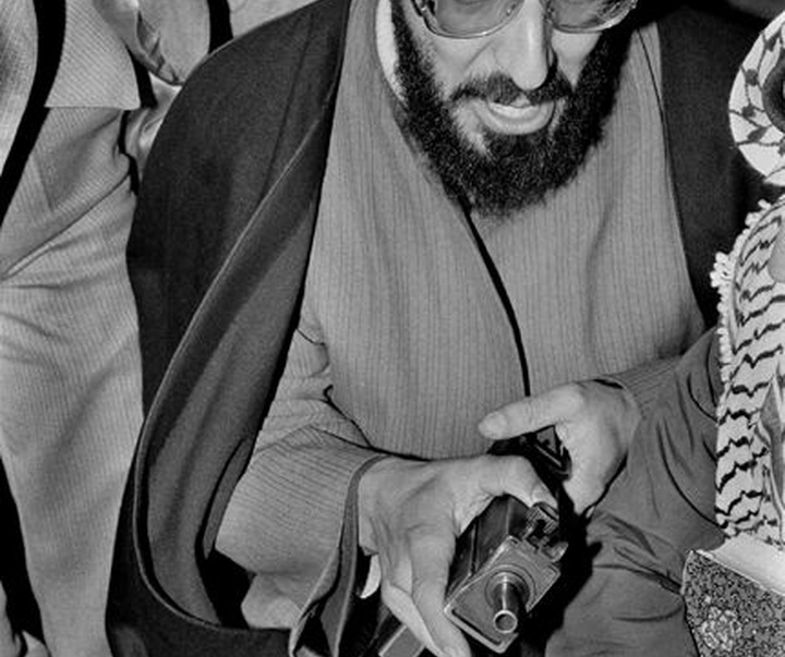 گالری عکس های مستند عباس عطار از ایران  (بخش اول، انقلاب ۱۳۵۷)