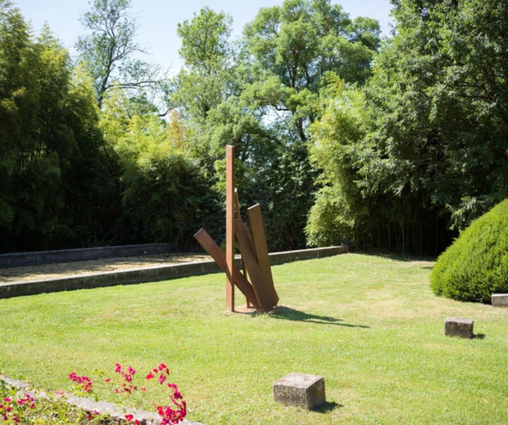 گالری آثار حجم اتین ویارد از فرانسه