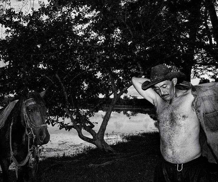 گالری آثار عکاسی خوانیتا اسکوبار از کلمبیا