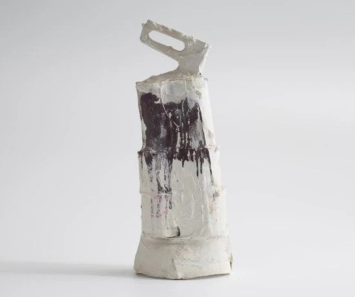 گالری آثار حجم و مجسمه فرانتس وست از اتریش